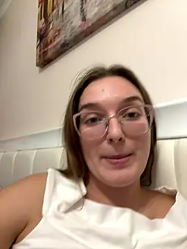 Snapshot of Bellatrisssaa chatting on 12-03-25, 03:32 Bellatrisssaa online show from 12-03-25, 03:32