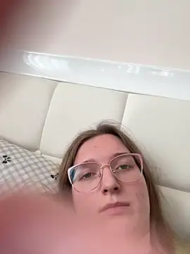 Bellatrisssaa online show from 03-06-26, 01:40