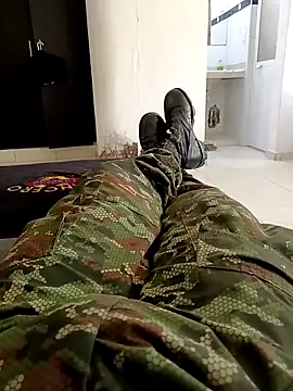 Snapshot of alejos81 chatting on 10-30-25, 05:02 alejos81 online show from 10-30-25, 05:02