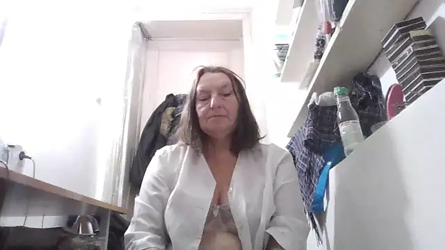 Snapshot of AnnaLive570 chatting on 01-06-26, 05:44 AnnaLive570 online show from 01-06-26, 05:44