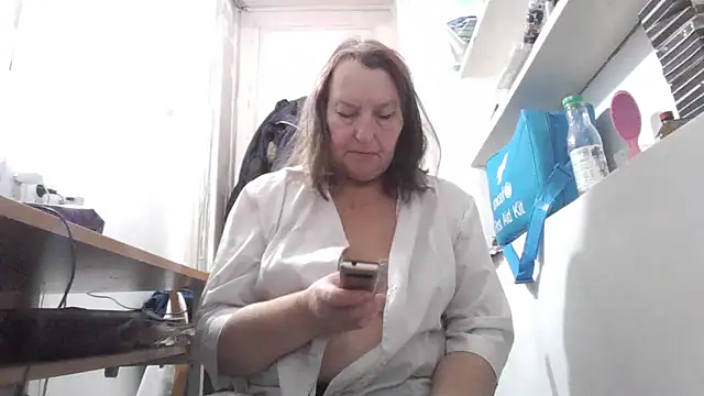 Snapshot of AnnaLive570 chatting on 01-10-26, 05:42 AnnaLive570 online show from 01-10-26, 05:42