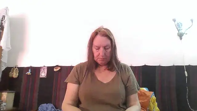 Snapshot of AnnaLive570 chatting on 03-15-26, 12:44 AnnaLive570 online show from 03-15-26, 12:44