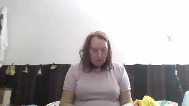 Snapshot of AnnaLive570 chatting on 03-26-26, 12:39 AnnaLive570 online show from 03-26-26, 12:39