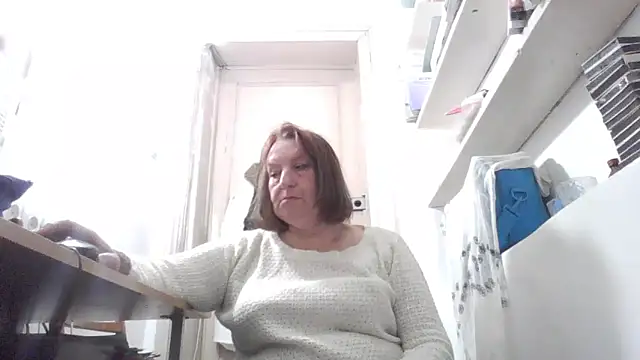 Snapshot of AnnaLive570 chatting on 03-26-26, 12:44 AnnaLive570 online show from 03-26-26, 12:44