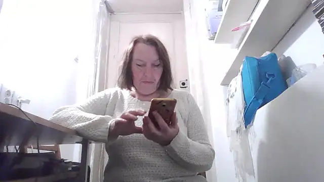 Snapshot of AnnaLive570 chatting on 03-27-26, 05:24 AnnaLive570 online show from 03-27-26, 05:24