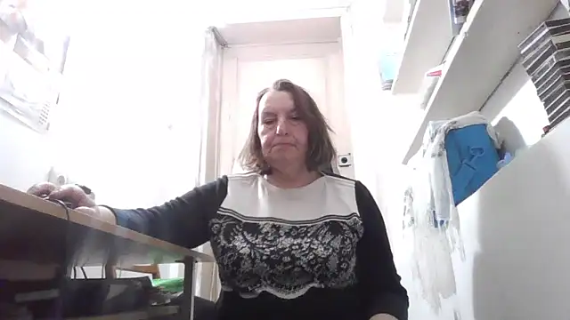 Snapshot of AnnaLive570 chatting on 03-31-26, 04:35 AnnaLive570 online show from 03-31-26, 04:35