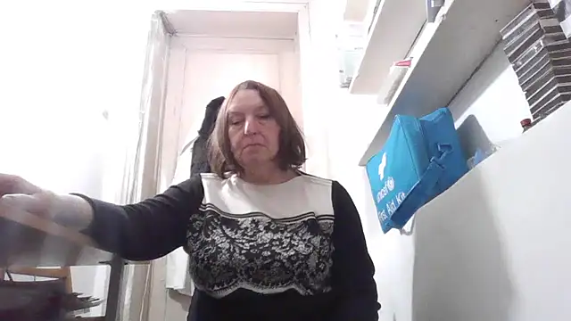 Snapshot of AnnaLive570 chatting on 04-07-26, 04:35 AnnaLive570 online show from 04-07-26, 04:35