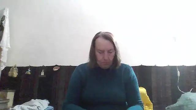 Snapshot of AnnaLive570 chatting on 04-16-26, 01:39 AnnaLive570 online show from 04-16-26, 01:39