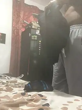 elpeluchenegroxxx3 online show from 04-18-26, 07:29