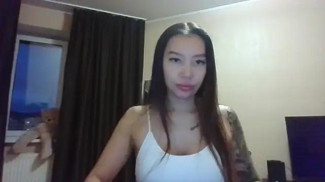 Snapshot of Vashniya chatting on 11-10-25, 02:27 Vashniya online show from 11-10-25, 02:27