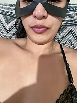 Indy black cat online show from 04-14-26, 07:09