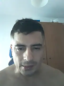 Snapshot of Andr3s69xxx chatting on 09-14-25, 11:53 Andr3s69xxx online show from 09-14-25, 11:53