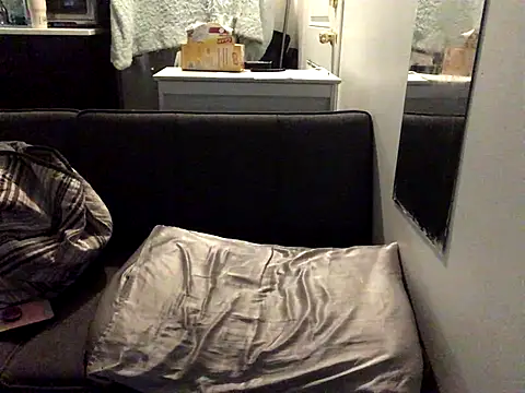 littyleesh1 online show from 12-01-25, 04:39