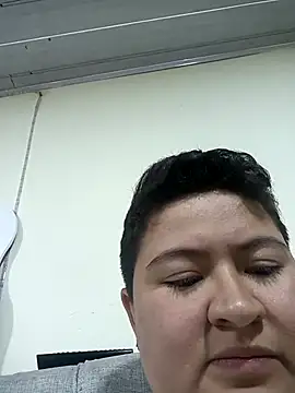 Noha Whiitee online show from 11-16-25, 01:44