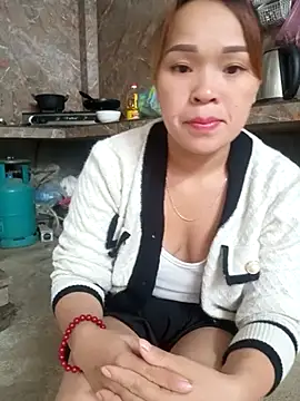 Snapshot of keobong-00 chatting on 10-04-25, 01:25 keobong-00 online show from 10-04-25, 01:25