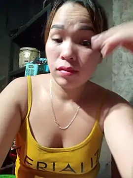 Snapshot of keobong-00 chatting on 10-15-25, 10:43 keobong-00 online show from 10-15-25, 10:43