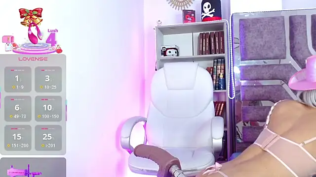 Eva Walker  online show from 11-22-25, 06:01