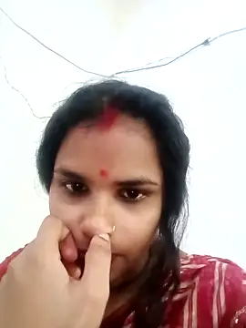 Snapshot of Km_shilpa chatting on 09-26-25, 05:11 Km shilpa online show from 09-26-25, 05:11