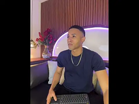 B Wild online show from 03-28-26, 04:34