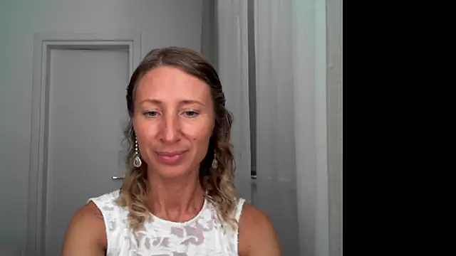 Snapshot of Paevoa chatting on 09-30-25, 09:03 Paevoa online show from 09-30-25, 09:03