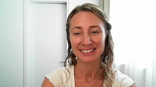 Snapshot of Paevoa chatting on 11-20-25, 09:53 Paevoa online show from 11-20-25, 09:53