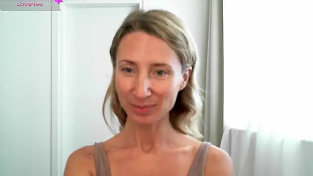 Snapshot of Paevoa chatting on 12-01-25, 09:14 Paevoa online show from 12-01-25, 09:14