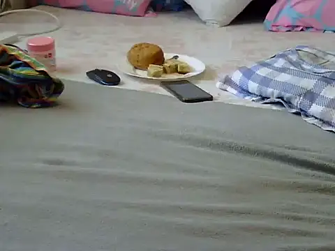 Playroom queen online show from 10-03-25, 08:33