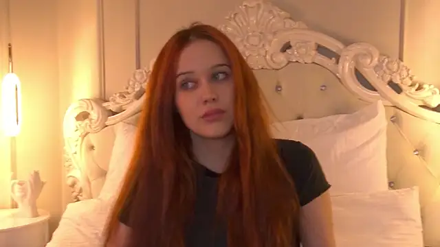 Snapshot of AnnaVelisse chatting on 09-19-25, 08:05 AnnaVelisse online show from 09-19-25, 08:05