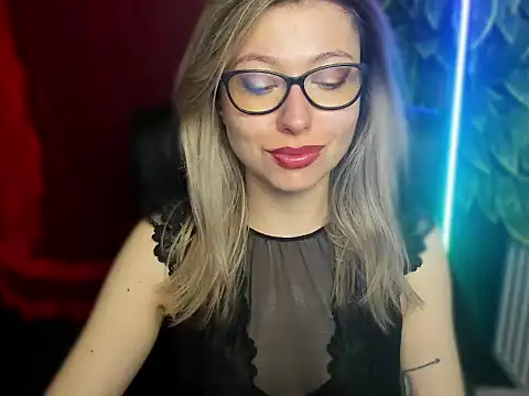 Snapshot of loveHeidi chatting on 04-22-26, 04:26 loveHeidi online show from 04-22-26, 04:26