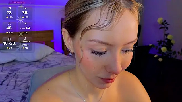 LumMina online show from 04-14-26, 02:28