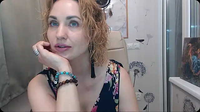 KatrinAlluring online show from 10-06-25, 04:32