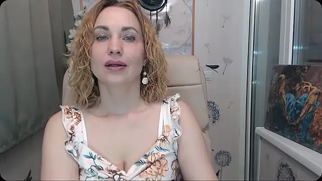 KatrinAlluring online show from 01-12-26, 04:39