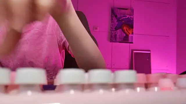 Yoka paradoXXX online show from 12-18-25, 05:13