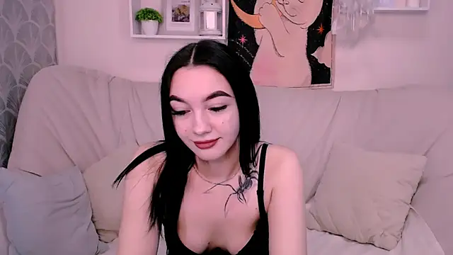 MonicaTess online show from 09-16-25, 04:02