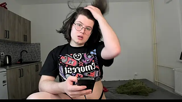 Snapshot of Derek_Shameless chatting on 02-06-26, 04:54 Derek Shameless online show from 02-06-26, 04:54