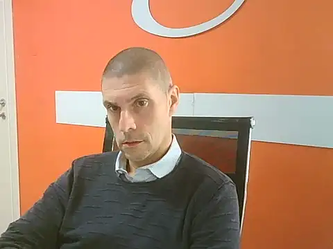 max79ve31 online show from 11-05-25, 01:11