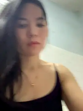 Snapshot of xiaonan- chatting on 09-24-25, 12:14 xiaonan- online show from 09-24-25, 12:14