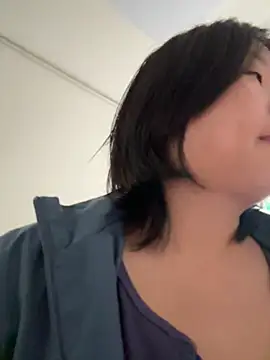 Fengbaby-555 online show from 04-22-26, 02:58