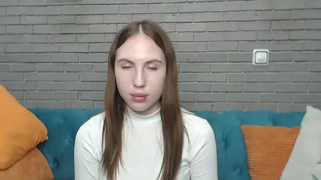 Snapshot of MellinGiG chatting on 09-19-25, 05:02 MellinGiG online show from 09-19-25, 05:02