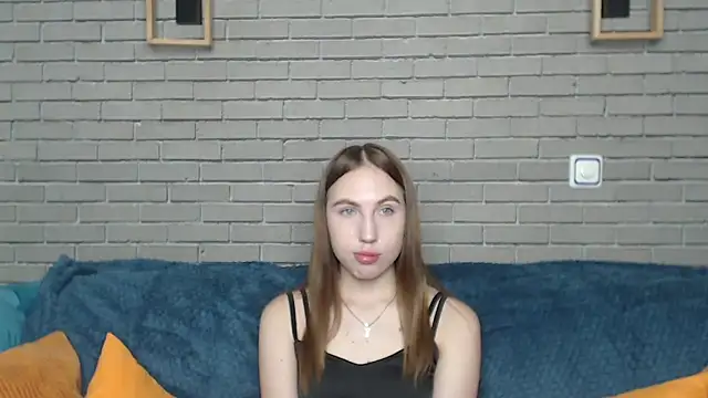 Snapshot of MellinGiG chatting on 09-28-25, 05:13 MellinGiG online show from 09-28-25, 05:13