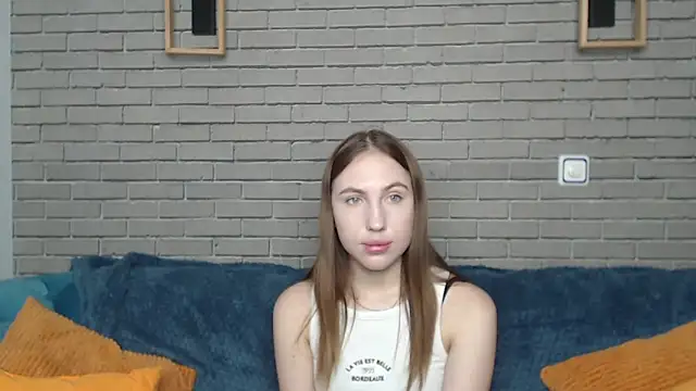 Snapshot of MellinGiG chatting on 10-03-25, 04:53 MellinGiG online show from 10-03-25, 04:53