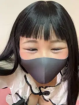 nayuta 777  online show from 12-17-25, 04:02