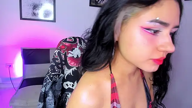 GwenHazel online show from 09-10-25, 11:32