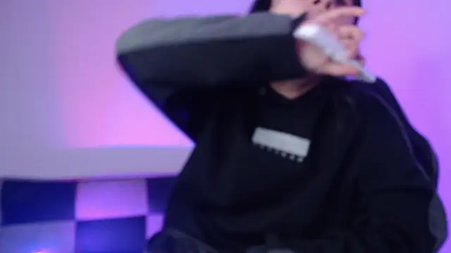 GwenHazel online show from 11-26-25, 11:22