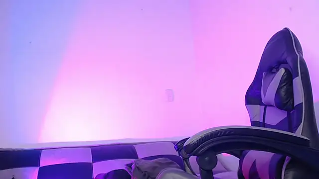 GwenHazel online show from 12-01-25, 11:26