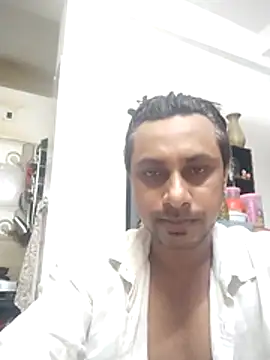Snapshot of Flybye_0009 chatting on 06-26-26, 06:45 Flybye 0009 online show from 06-26-26, 06:45