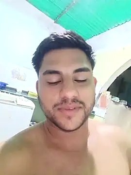 Snapshot of Onelioluna chatting on 09-08-25, 06:18 Onelioluna online show from 09-08-25, 06:18