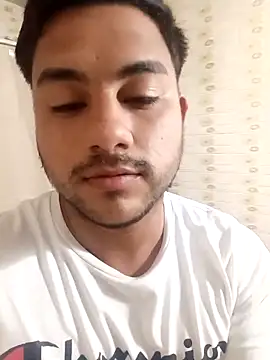 Snapshot of Onelioluna chatting on 09-09-25, 03:44 Onelioluna online show from 09-09-25, 03:44