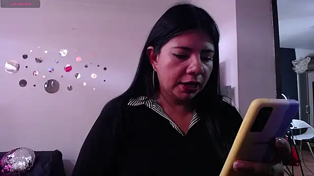 kinky momm online show from 06-01-26, 05:03
