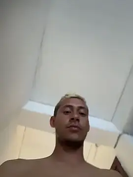 Boy hot- online show from 04-04-26, 07:33